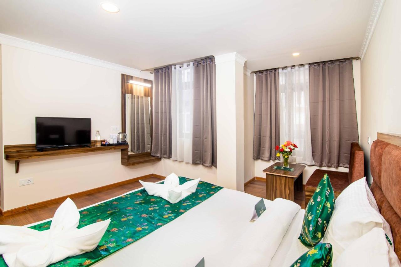Muscatel Central Hotel - Dzeemkhang 강토크 외부 사진