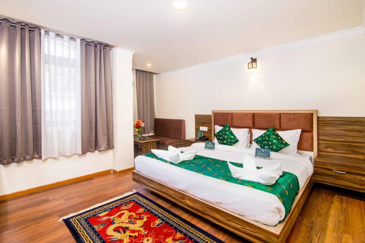 Muscatel Central Hotel - Dzeemkhang 강토크 외부 사진