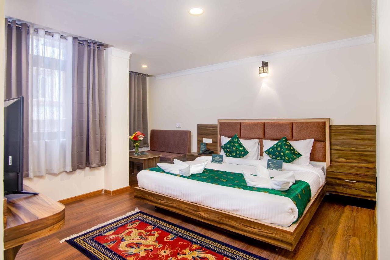 Muscatel Central Hotel - Dzeemkhang 강토크 외부 사진